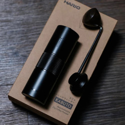 Hario Kabuto - mlýnek na kávu