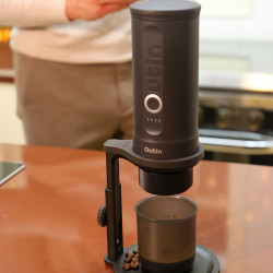Outin Nano - univerzální držák na kávovar